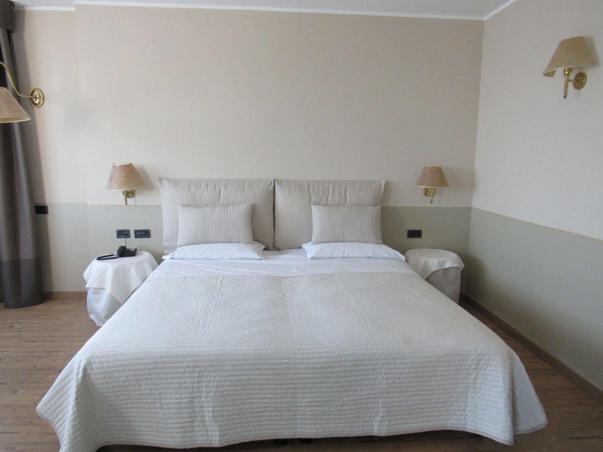 Green Hotel Settimo Torinese Bagian luar foto