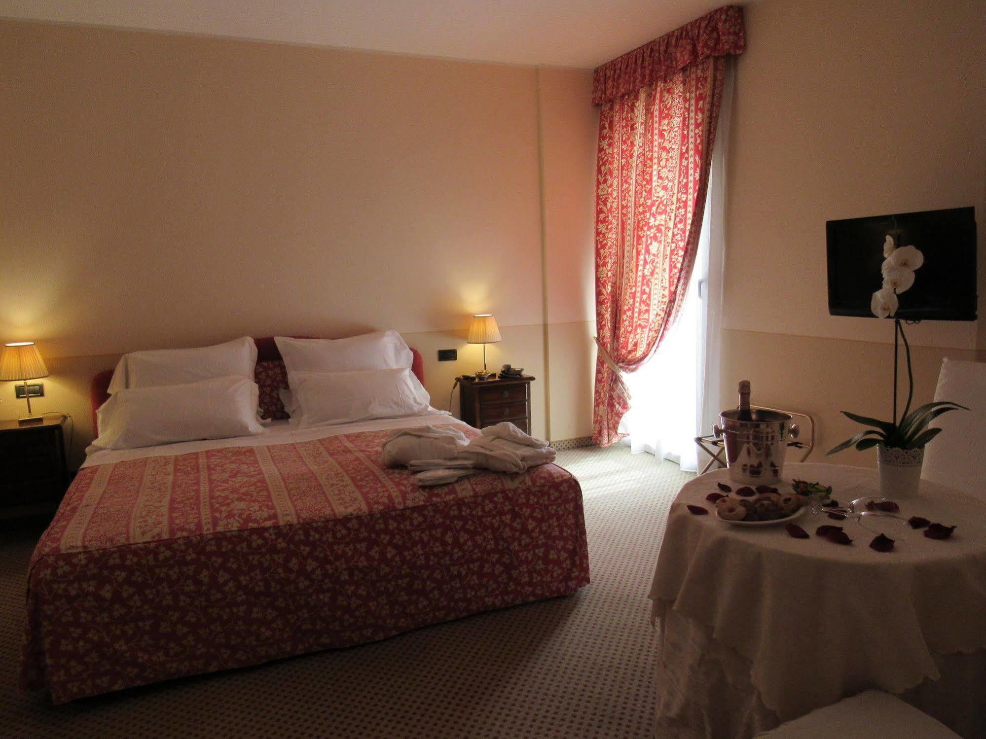 Green Hotel Settimo Torinese Bagian luar foto